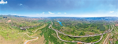 固原市深入推進(jìn)生態(tài)制度、生態(tài)環(huán)境、生態(tài)空間、生態(tài)經(jīng)濟(jì)、生態(tài)生活、生態(tài)文化六大體系建設(shè)，推動(dòng)山綠與民富、生態(tài)保護(hù)與高質(zhì)量發(fā)展有機(jī)結(jié)合。（資料照片）本報(bào)記者 黨碩 攝