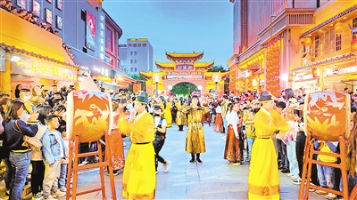 文旅特色演藝走進向陽街。